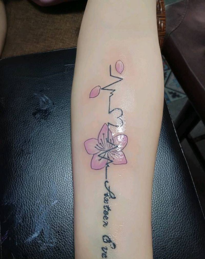 花朵纹身图片_腿部手臂水彩几何花纹身图案