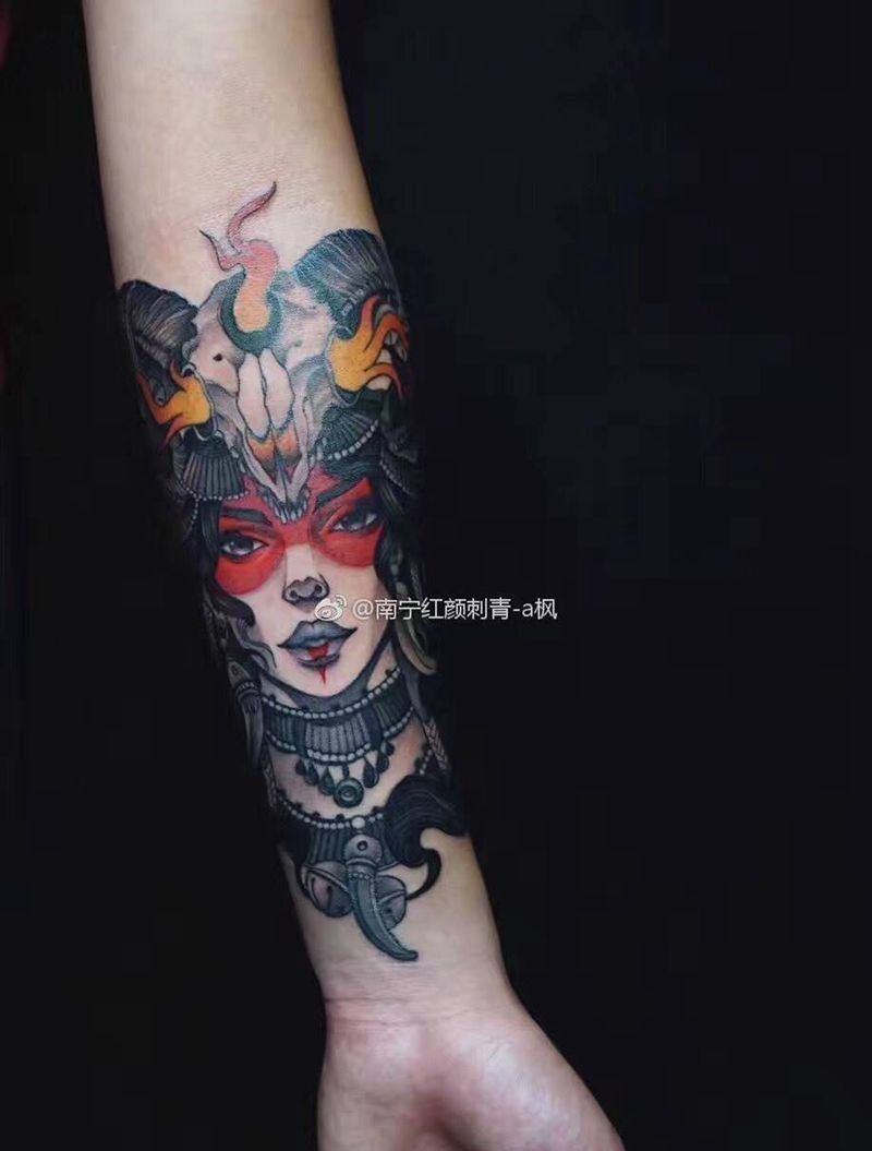 临摹作品 附上恢复后纹身图片_成品手稿手臂手部欧美肖像人物纹身图案