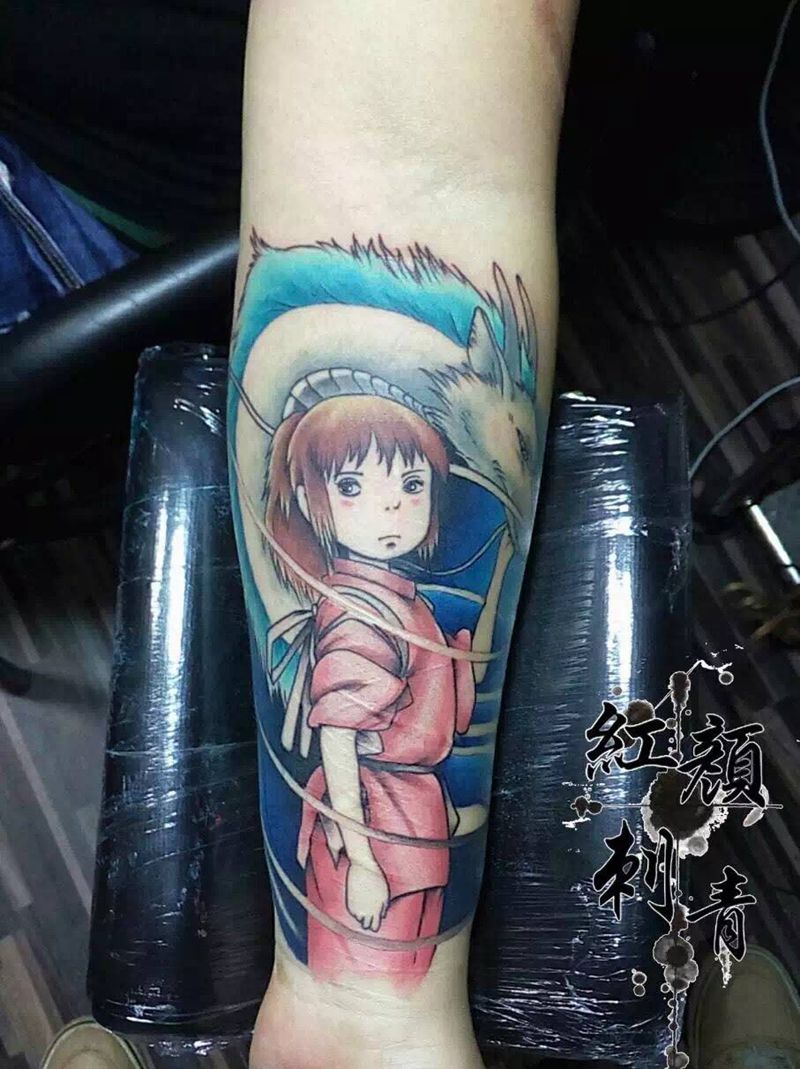 小臂千与千寻。遮盖疤痕纹身图片_手臂成品欧美人物红颜TATTOO纹身图案