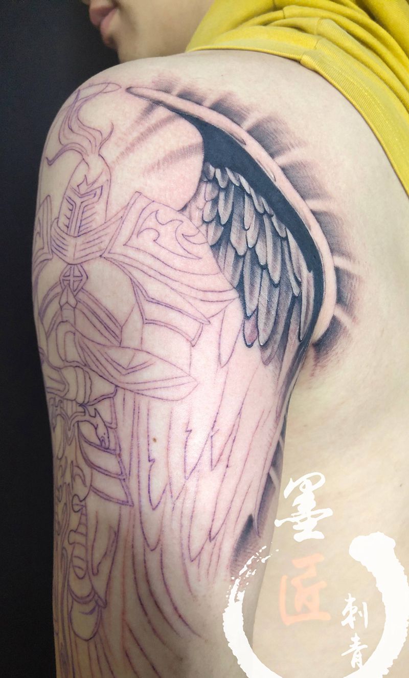 天使纹身图片_手臂新传统欧美写实纹身图案