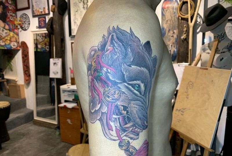 狼纹身图片_手臂脚部新传统欧美写实狼纹身图案