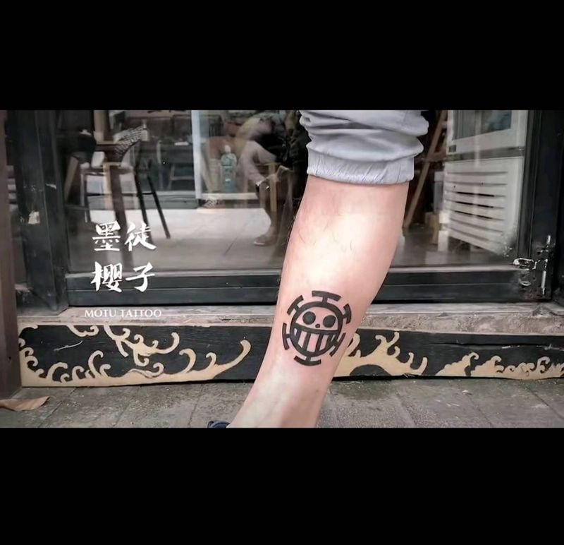 海贼王纹身图片_腿部几何海贼王纹身图案