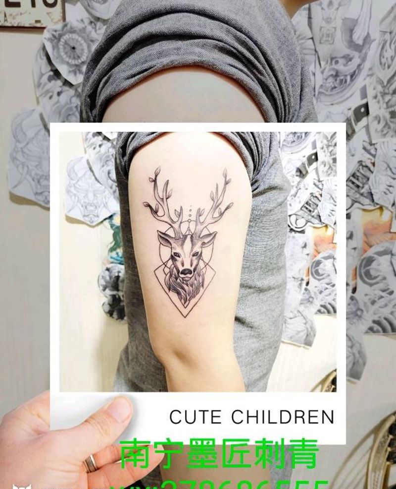 鹿头纹身图片_手臂几何纹身图案