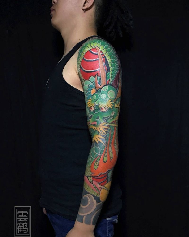 龙纹身图片_手臂手部新传统老传统纹身图案