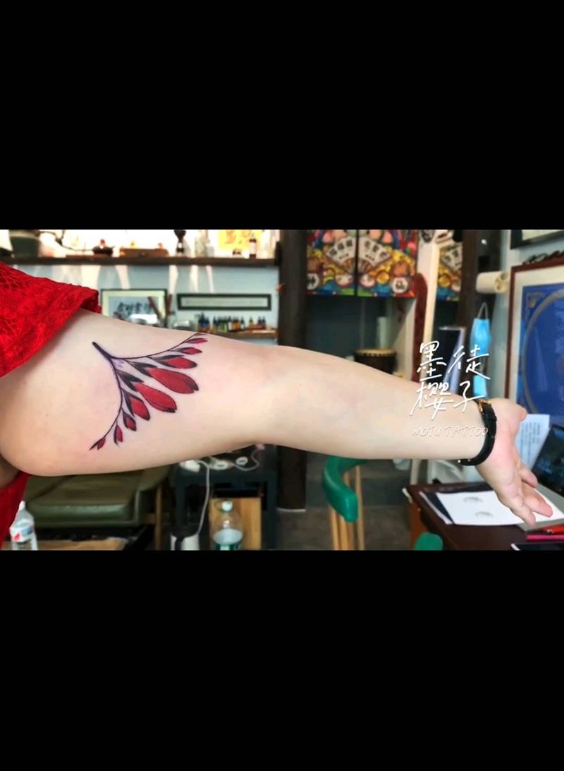 花纹身图片_手臂水彩花纹身图案