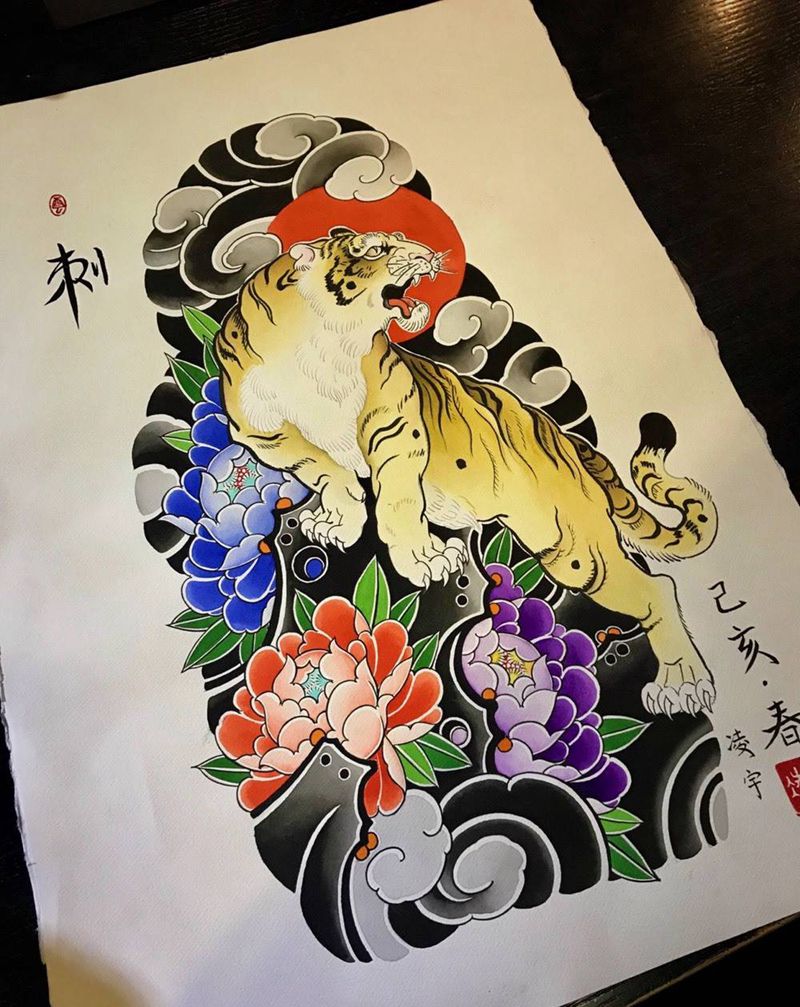 传统花臂，虎、牡丹纹身图片_手部手臂老传统新传统纹身图案