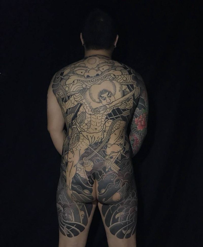 张顺破水门纹身图片_背部腿部老传统新传统纹身图案