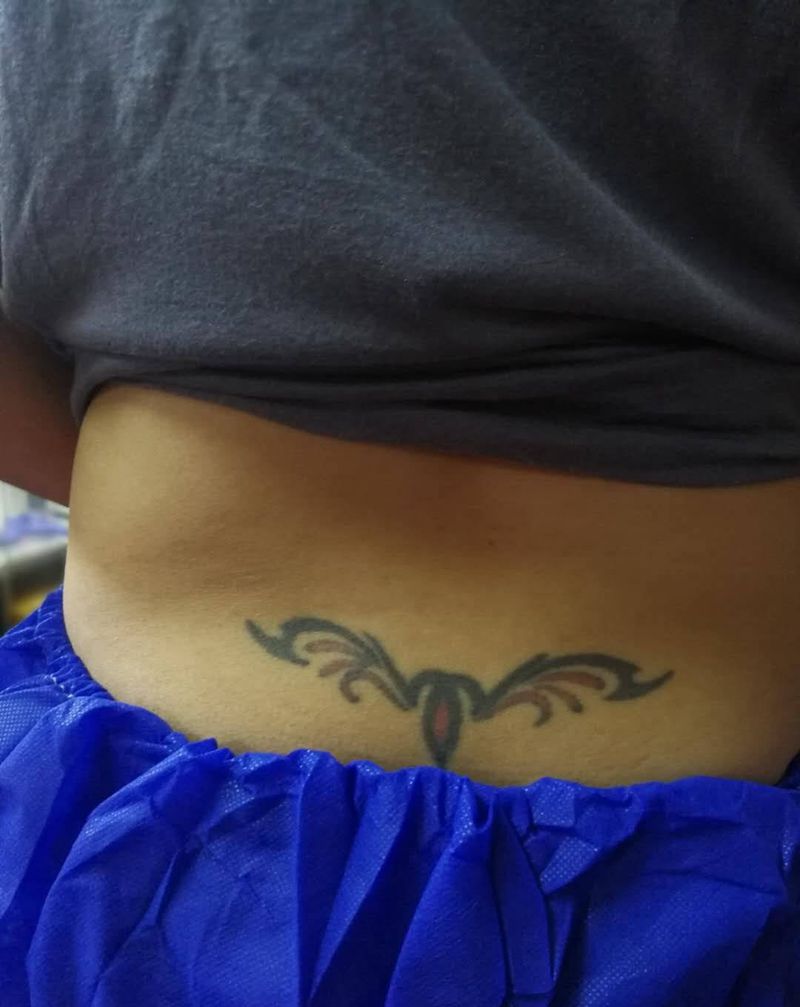 莲花遮盖纹身图片