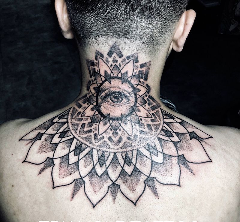 梵花纹身图片_颈部点刺纹身图案