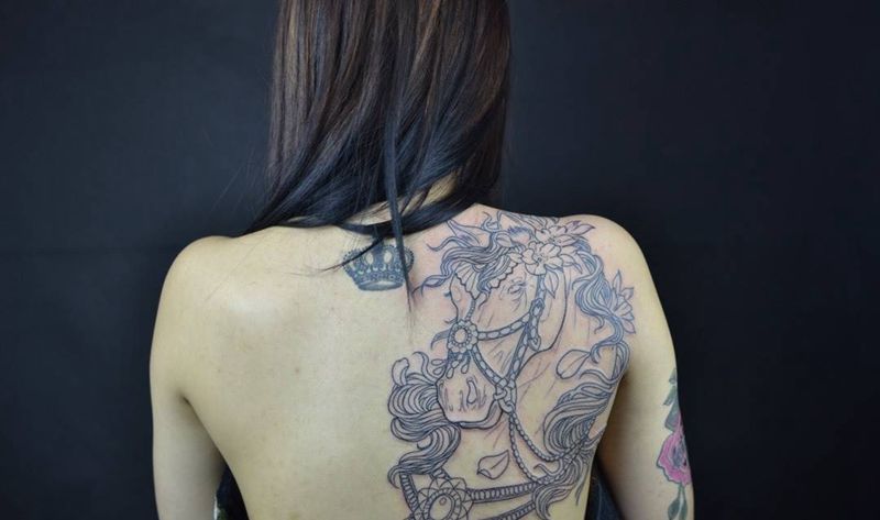 school 马（待续）纹身图片