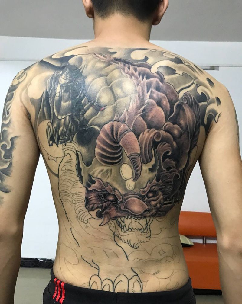 满背遮盖进度50%纹身图片