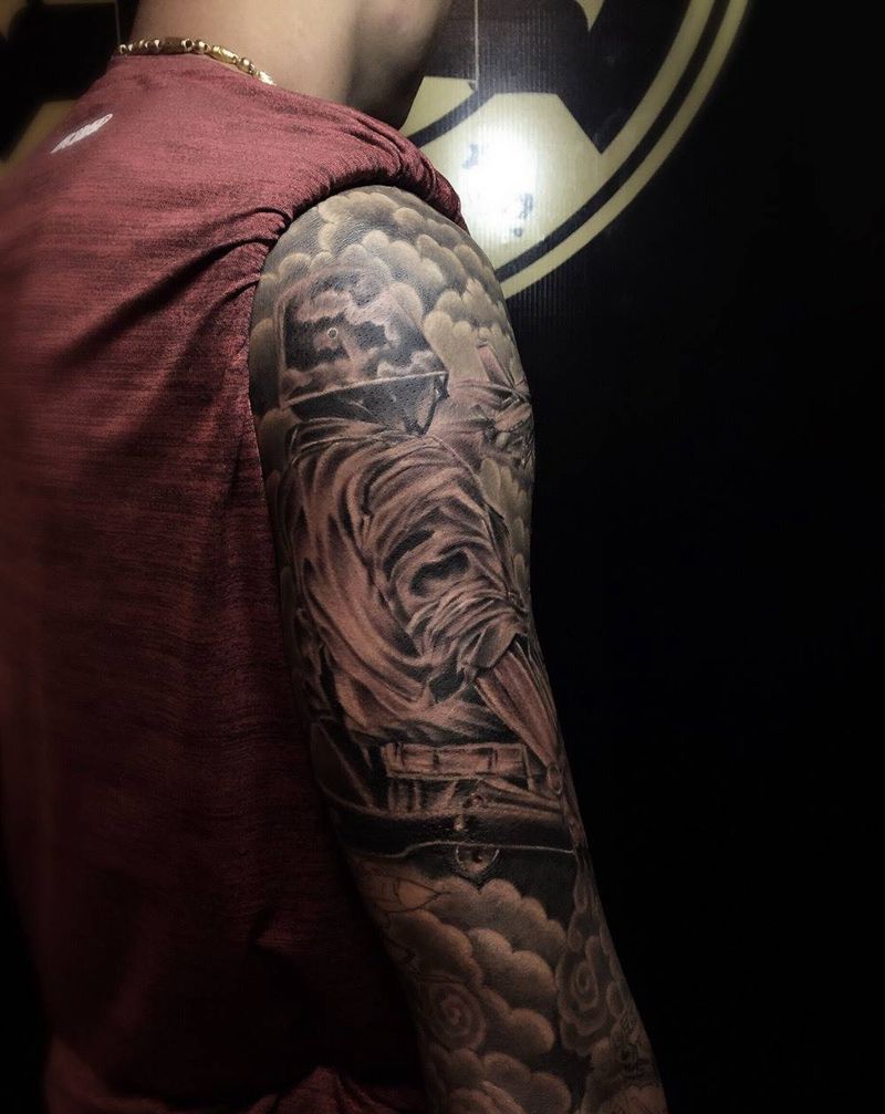 完成一半纹身图片