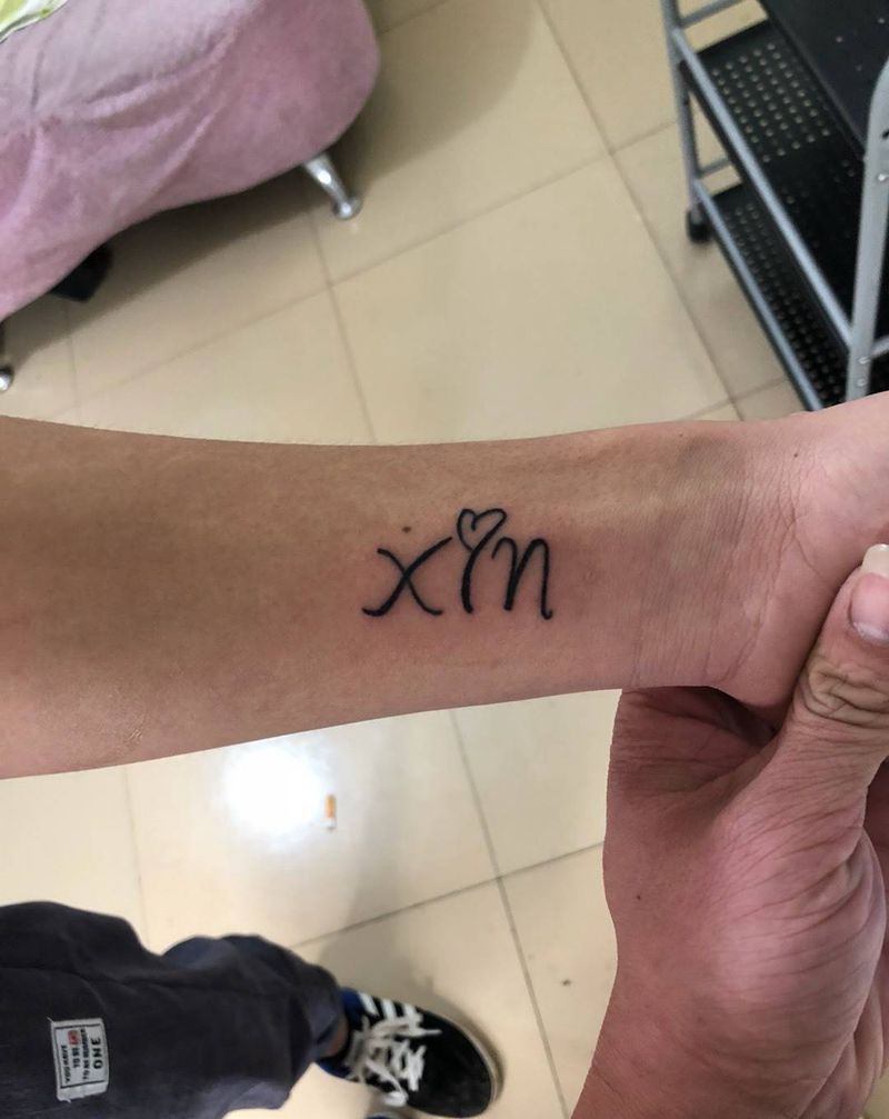 一次两图纹身图片