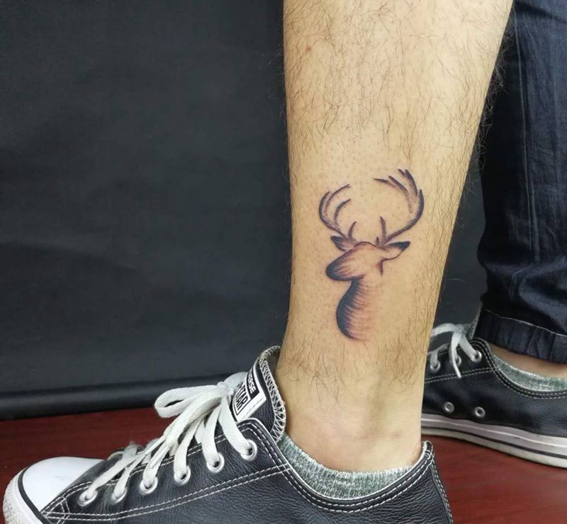 鹿纹身图片