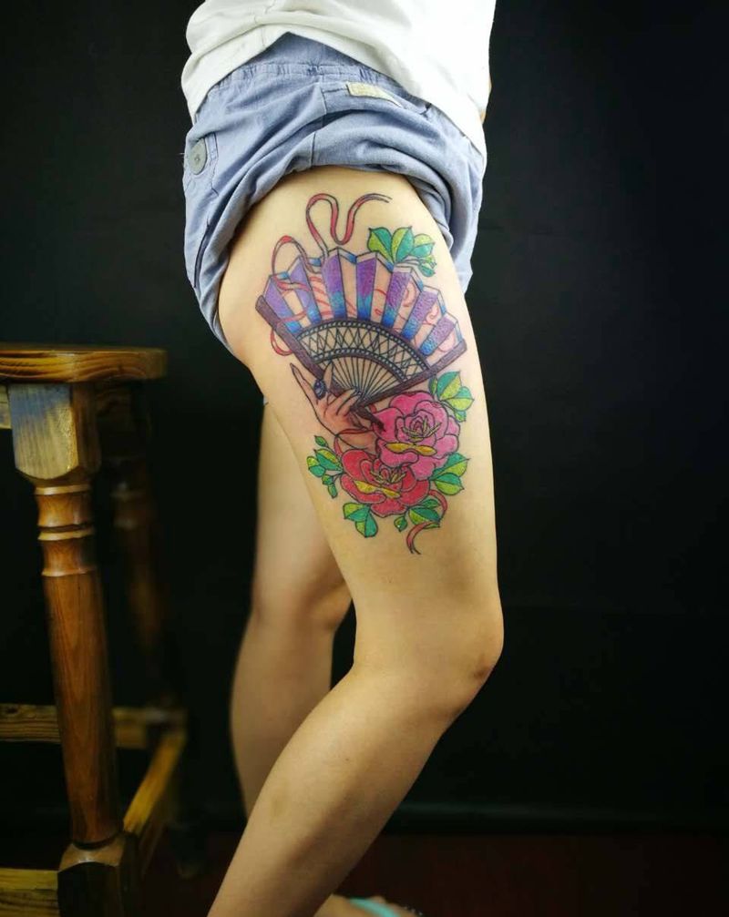 彩扇纹身图片