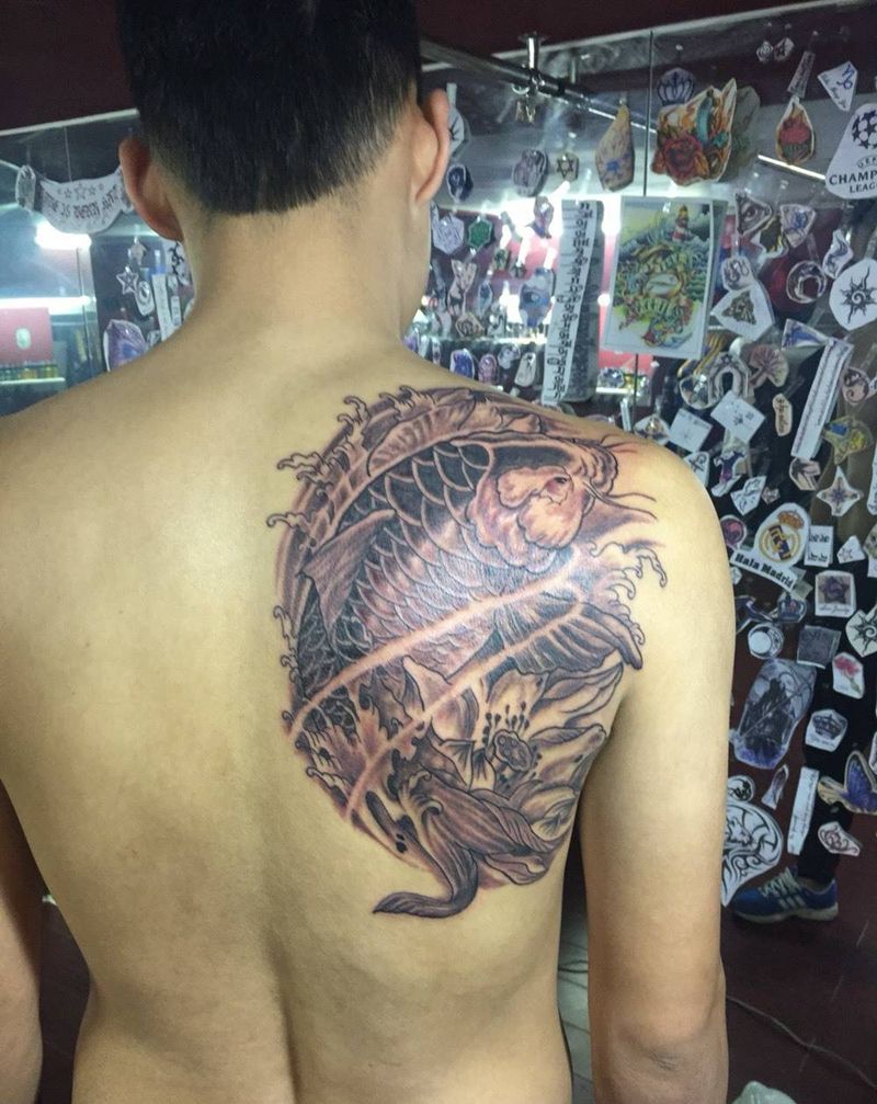 2015 最后一条纹身图片_背部动物传统成品纹身图案