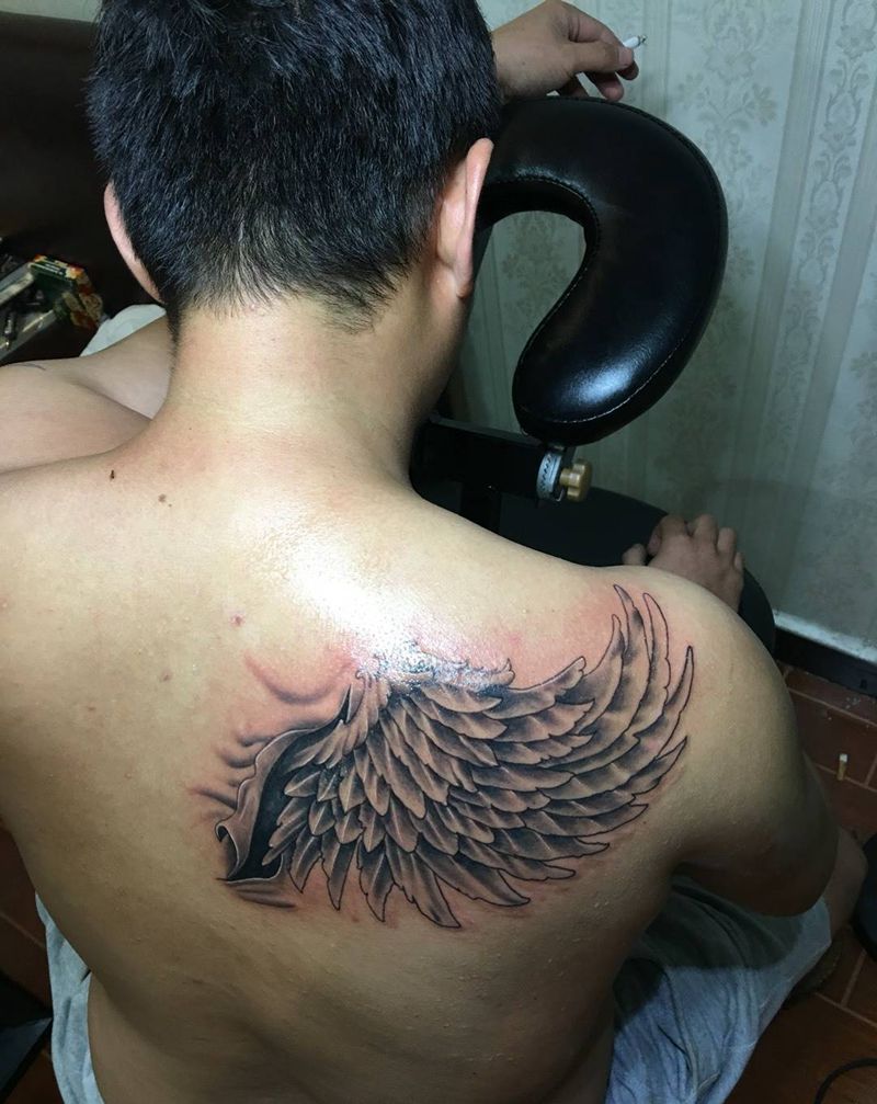 翅膀纹身图片