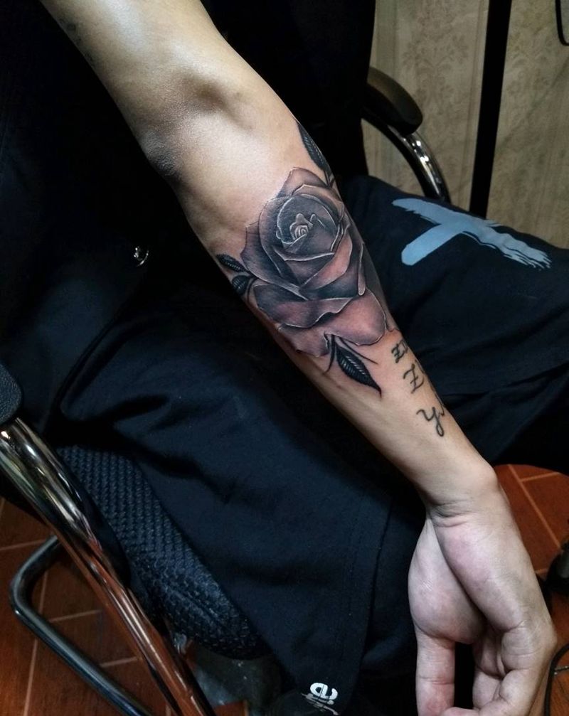 玫瑰  黑灰系纹身图片