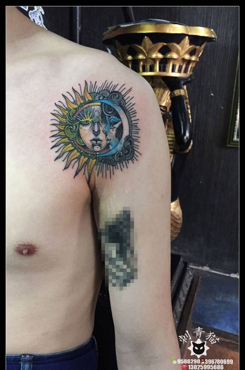 太阳月亮纹身图片_成品肩部欧美清新太阳月亮纹身图案
