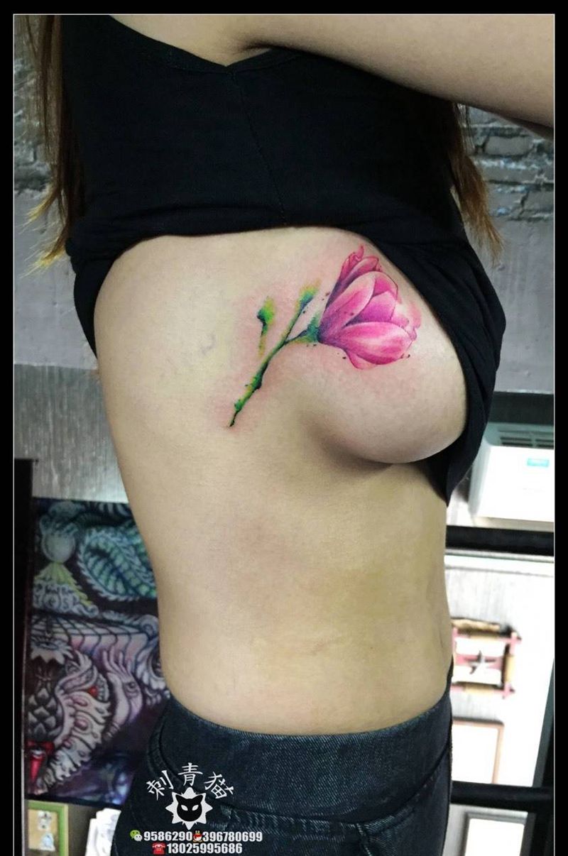 郁金香纹身图片_成品手臂手部欧美清新植物水彩纹身图案