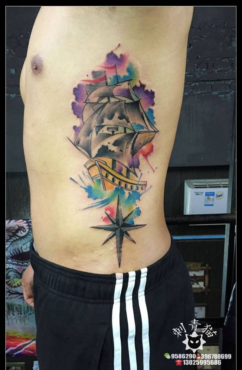 帆船纹身图片_成品腰部欧美清新帆船水彩纹身图案