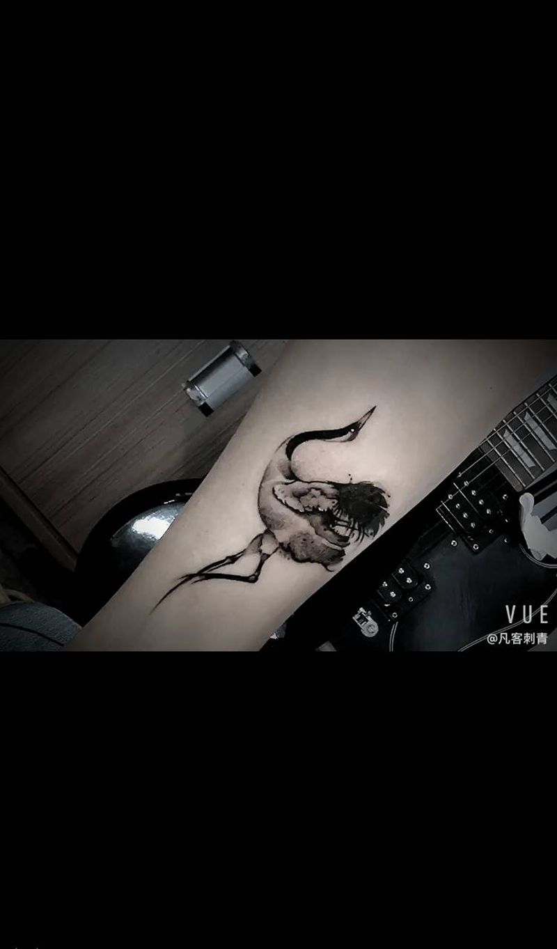 仙鹤纹身图片_脚部水墨纹身图案