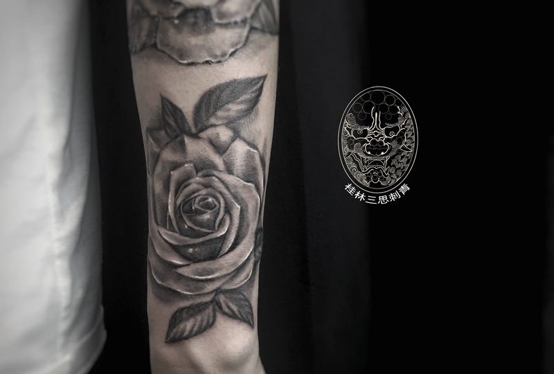 鹏师傅作品纹身图片_手臂欧美写实纹身图案