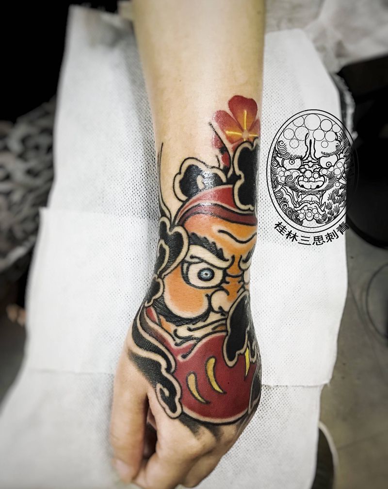 手背遮盖纹身图片_手臂手部新传统纹身图案