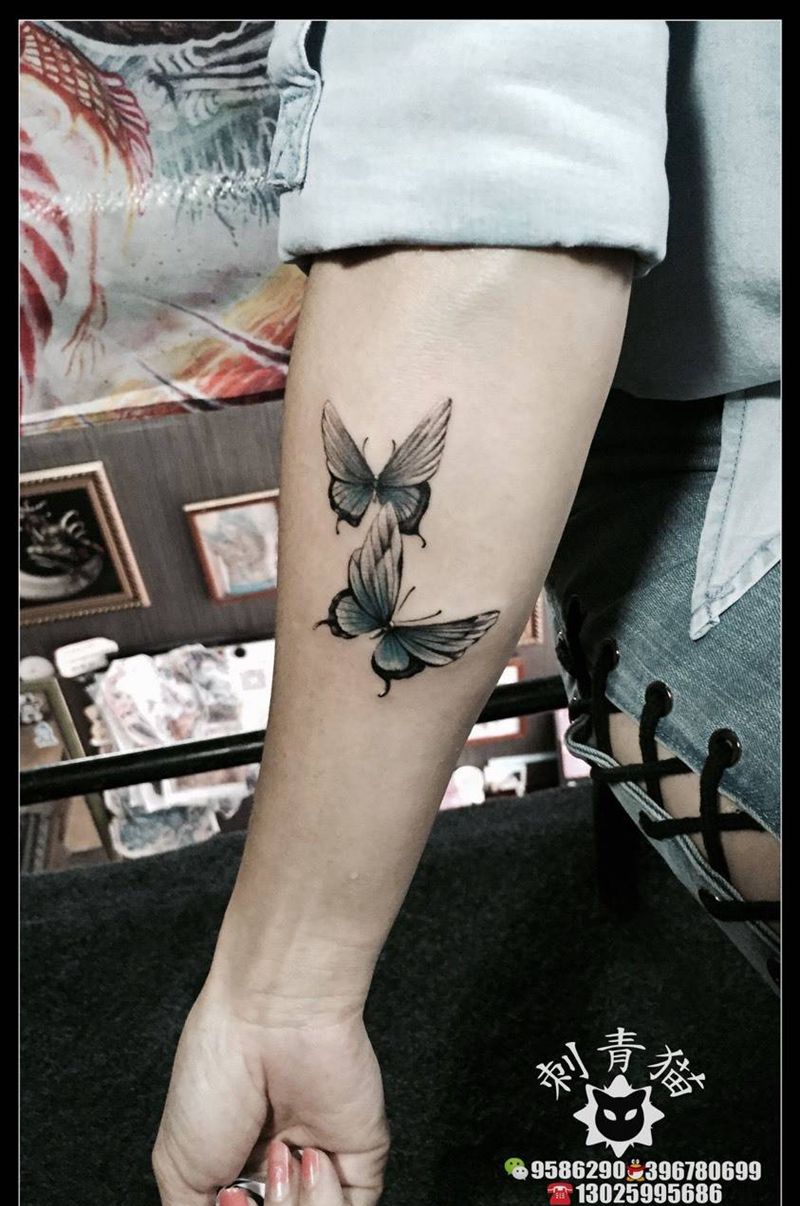 蝴蝶纹身图片_成品手臂手部欧美传统清新动物纹身图案