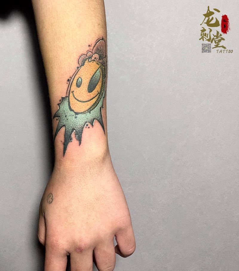 彩色卡通纹身图片_手臂卡通动漫纹身图案