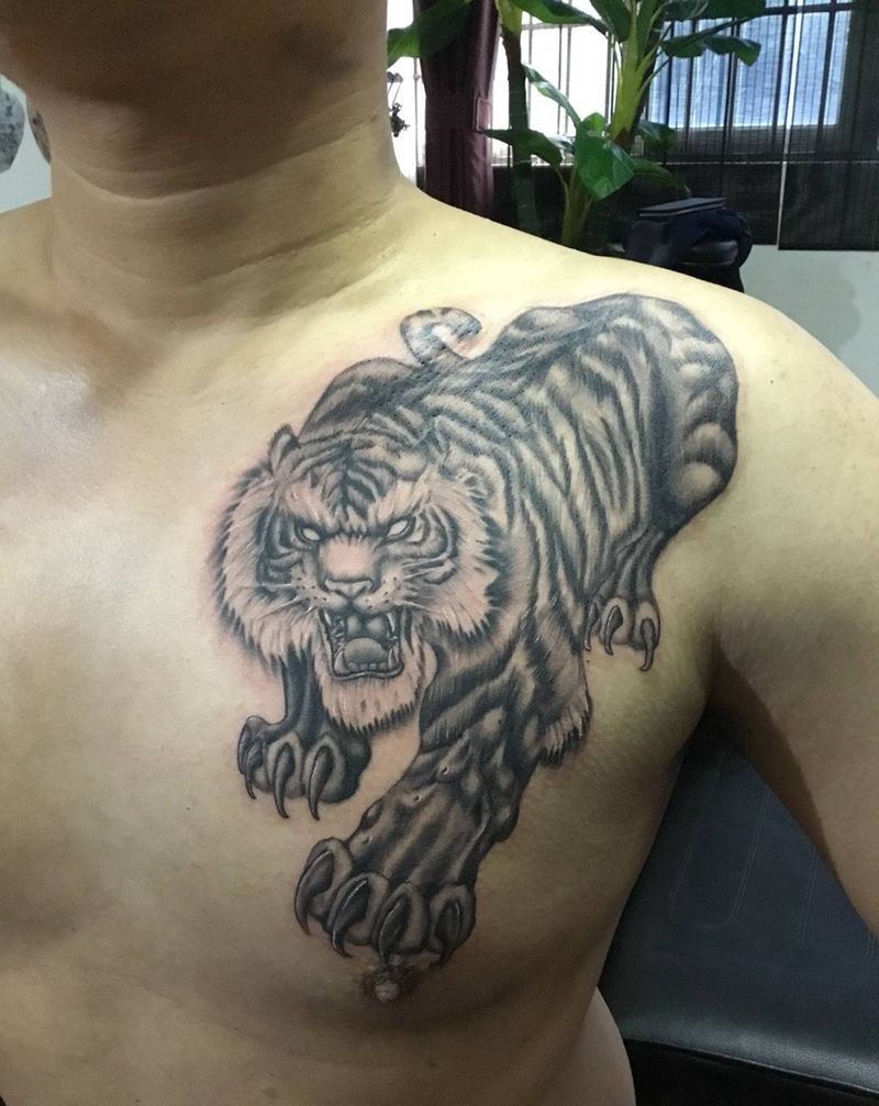 老虎纹身图片_成品胸部传统动物纹身图案