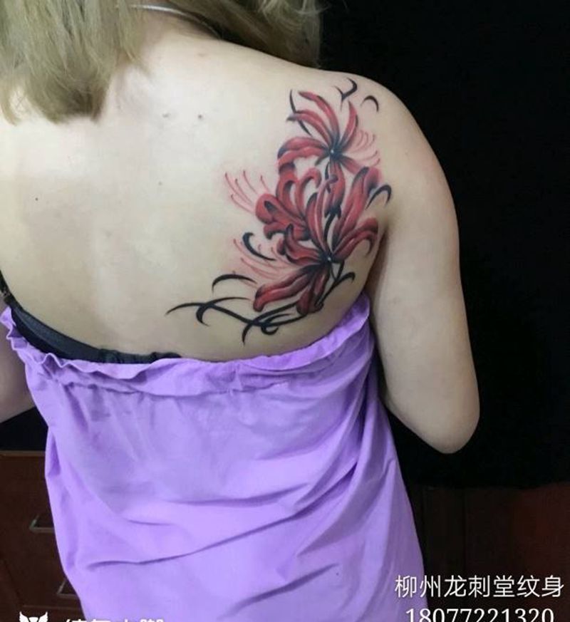 彼岸花纹身图片_背部写实植物龙刺堂成品纹身图案