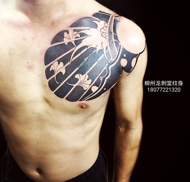覆盖旧文身纹身图片_肩部胸部新传统纹身图案
