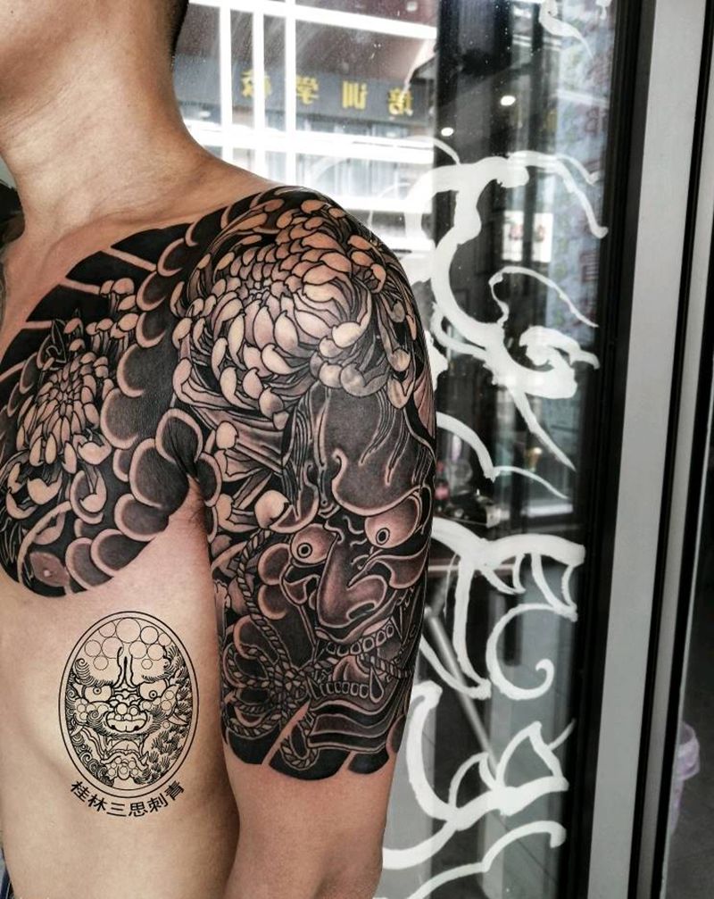 半甲遮盖纹身图片_胸部手臂老传统纹身图案