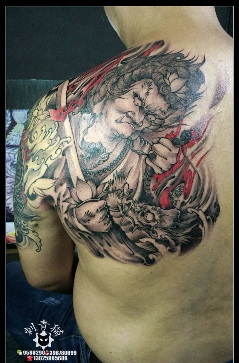 不动明王纹身图片_成品肩部背部传统人物鬼神不动明王纹身图案