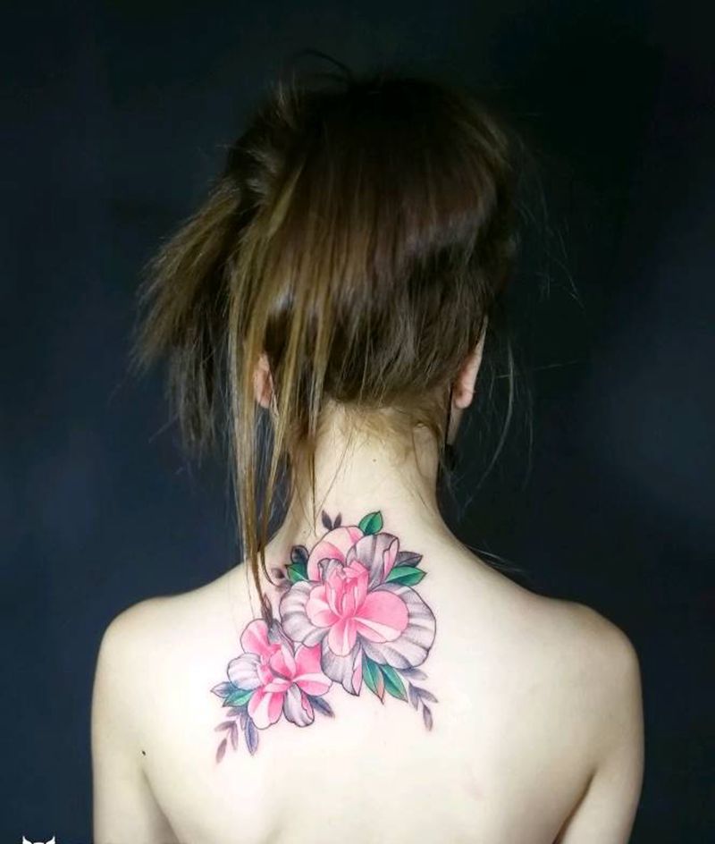 素花纹身图片_肩部背部新传统水彩纹身图案