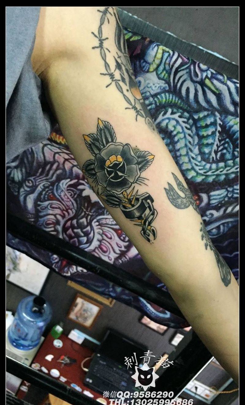 玫瑰纹身图片_成品手臂手部欧美植物纹身图案