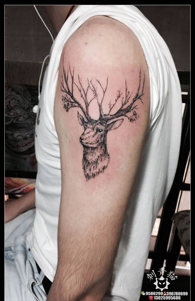 鹿纹身图片_成品手臂手部欧美清新动物麋鹿点线纹身图案