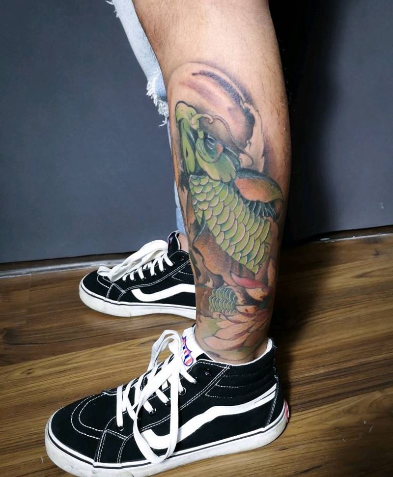 大青鲤纹身图片_腿部新传统水彩纹身图案