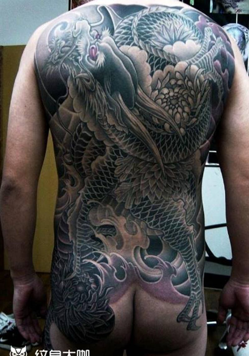 满背作品纹身图片_背部新传统纹身图案