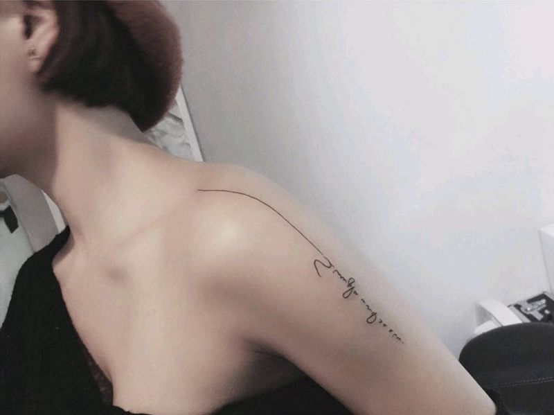 小字母纹身图片_手臂纹身图案