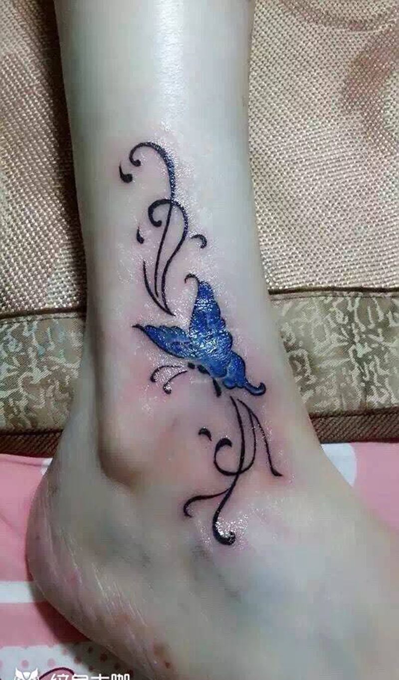 小蝴蝶遮盖伤疤纹身图片