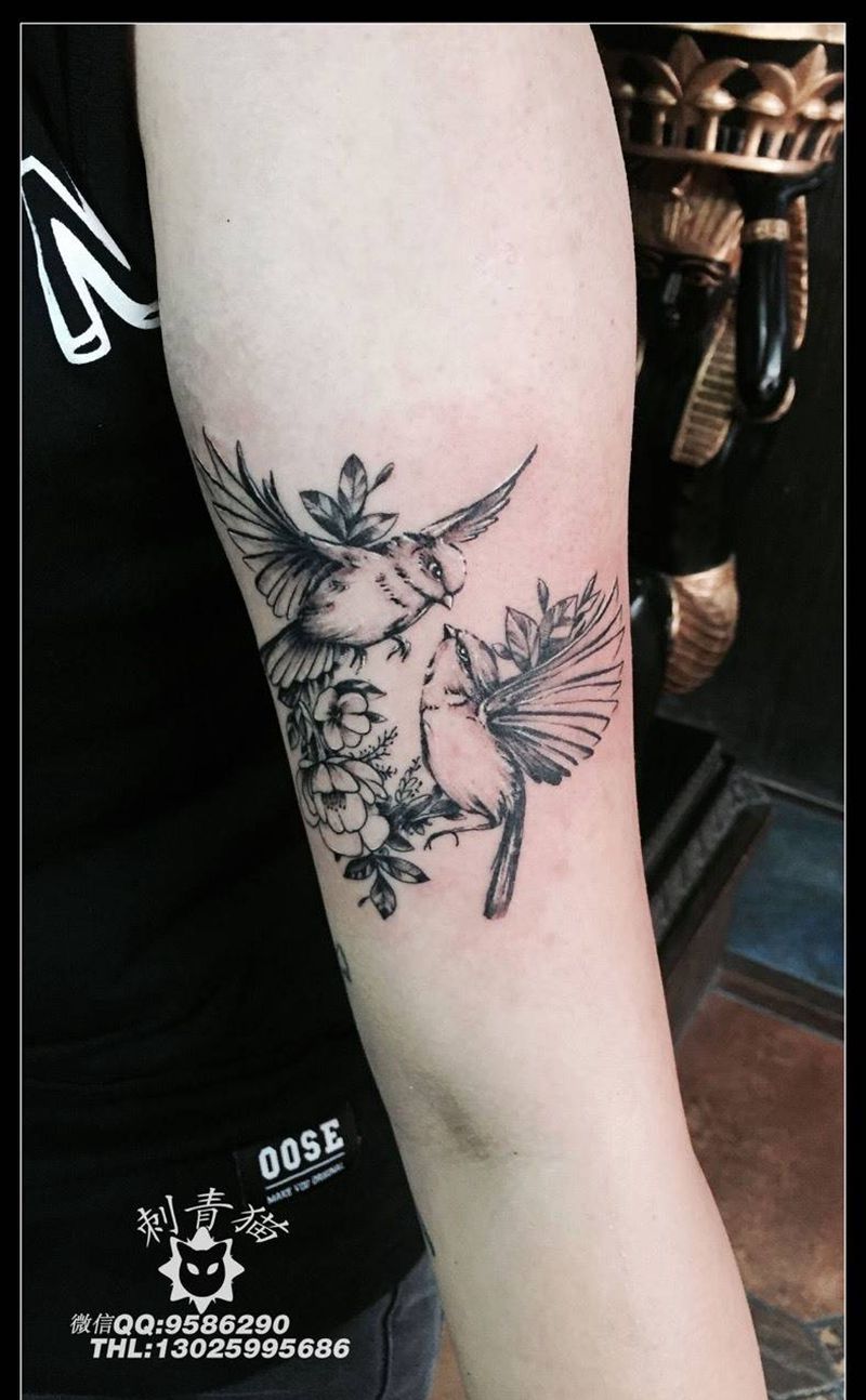 鸟与花纹身图片_成品手臂欧美动物植物玫瑰纹身图案