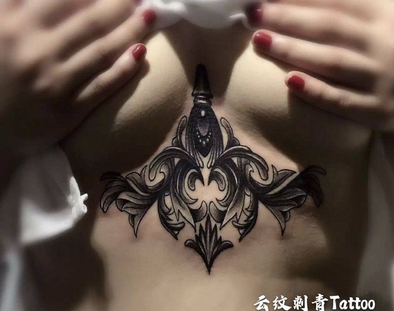 提神醒脑纹身图片_胸部点刺图腾纹身图案