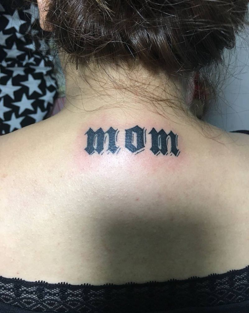 哥特体英文纹身图片