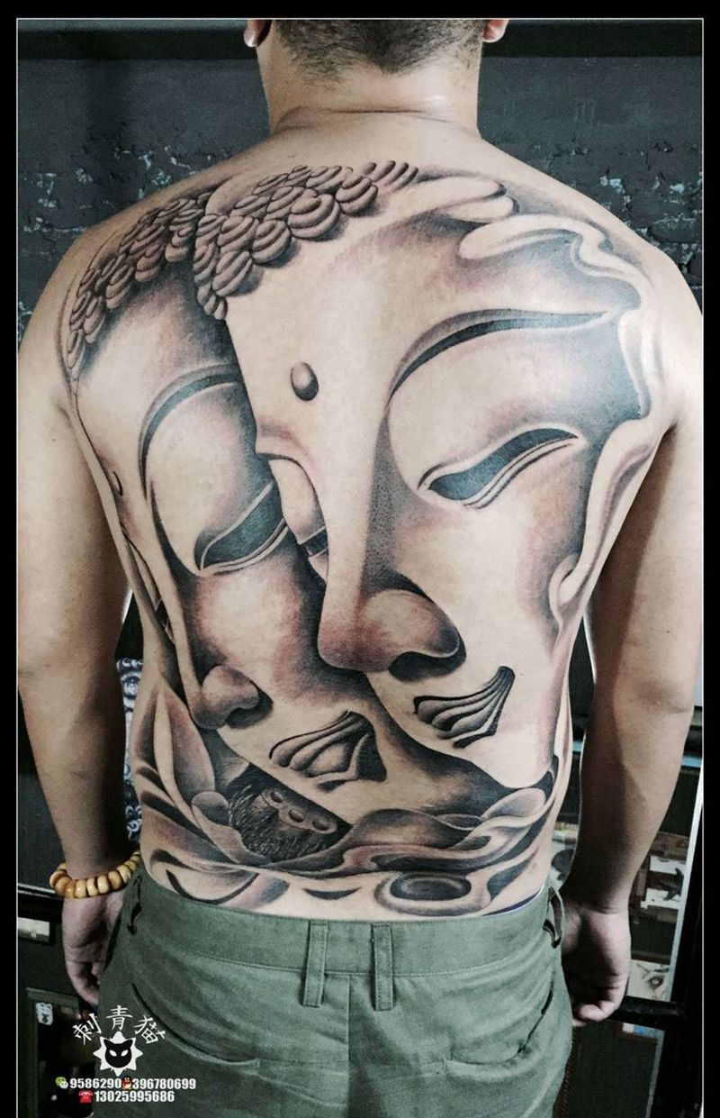 佛纹身图片_成品背部传统人物纹身图案