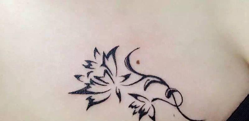 荷花小图腾纹身图片