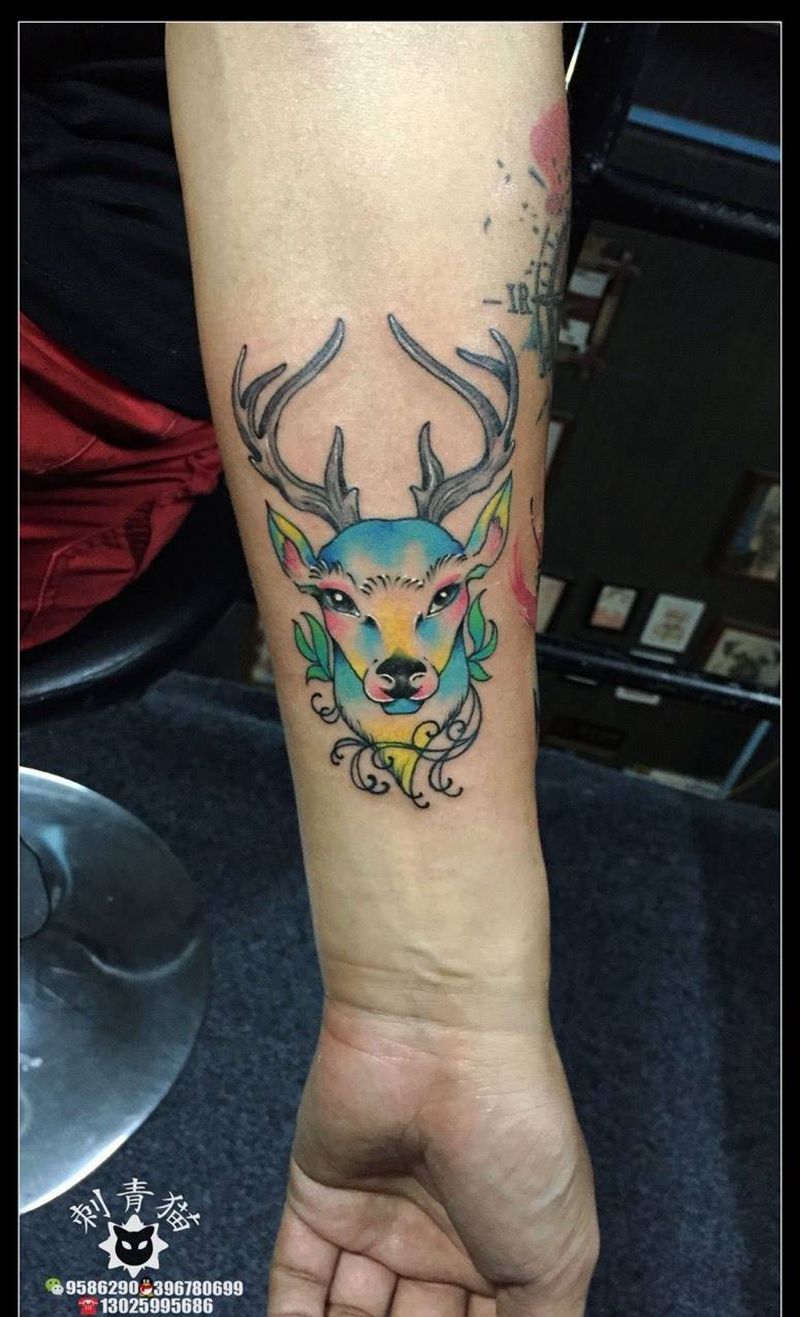 麋鹿纹身图片_成品手臂手部欧美清新动物纹身图案