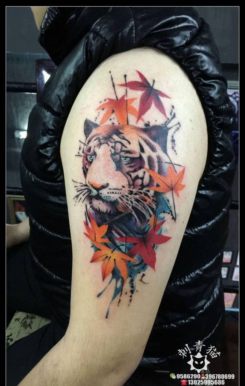 老虎纹身图片_成品手臂手部传统清新动物水彩老虎纹身图案