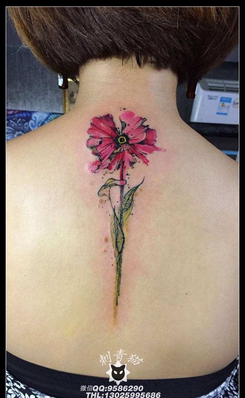 罂粟花纹身图片_成品颈部清新欧美植物罂粟花纹身图案